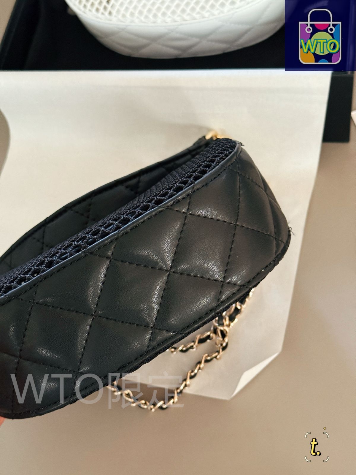 今日特価】Chanel シャネル 25S 漁網バッグ 小カードポーチ付き