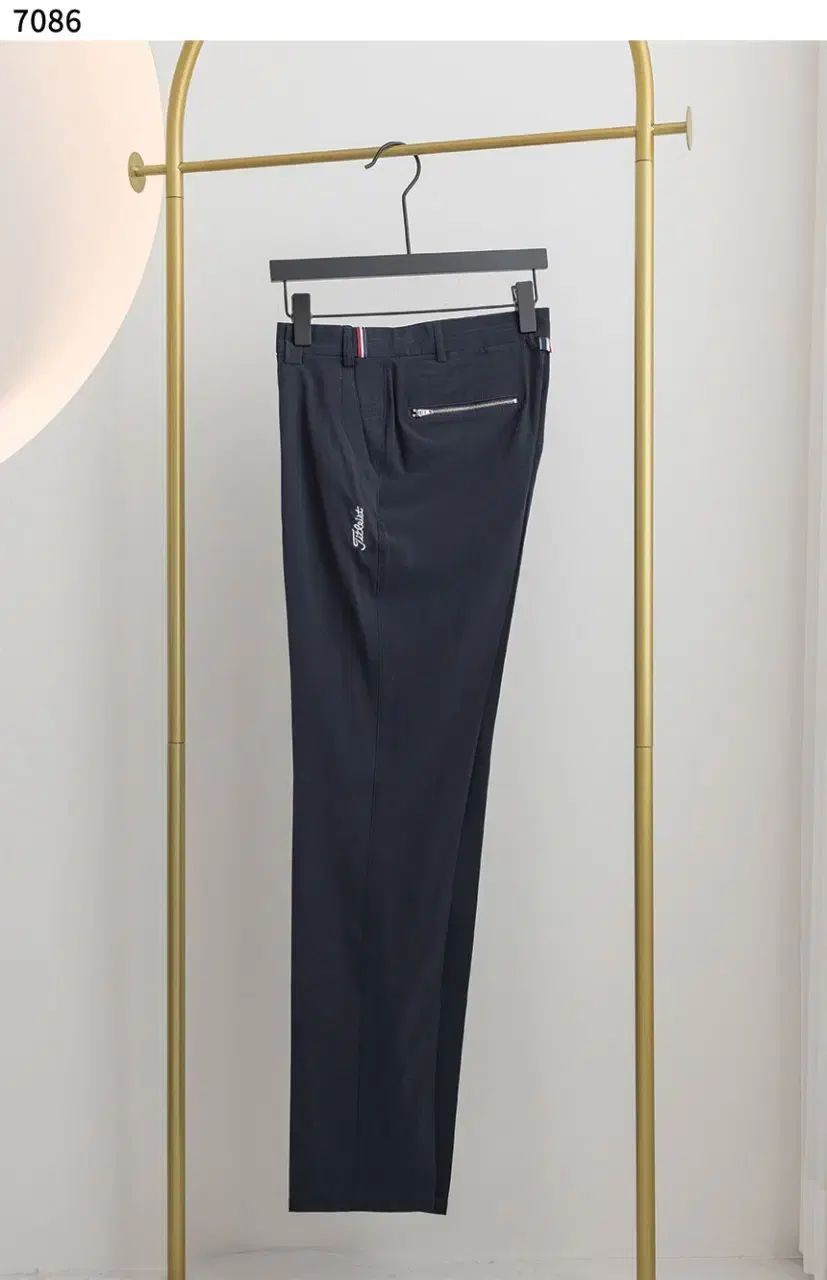 ストレートフィット