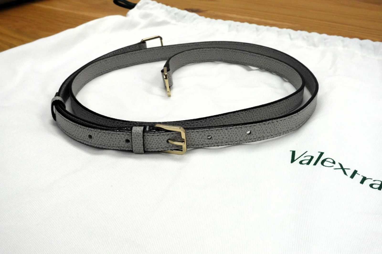 ヨーロッパ買付・新品・未使用】Valextra（ヴァレクストラ
