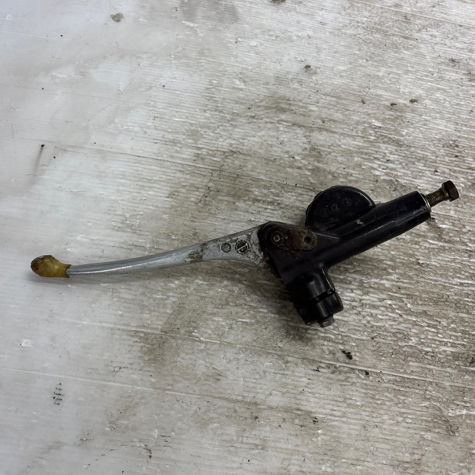 CB400FOUR フロントマスターシリンダー