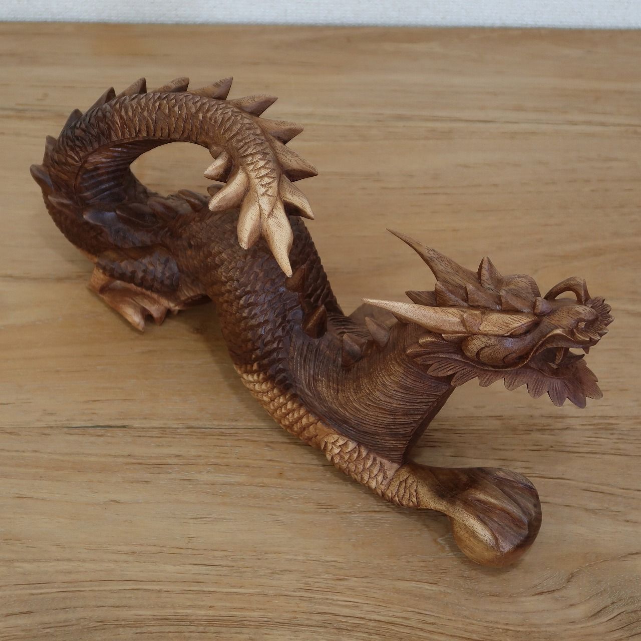ドラゴンの木彫り 龍の木彫り スワール無垢材 左向き 40cm 竜の木彫り