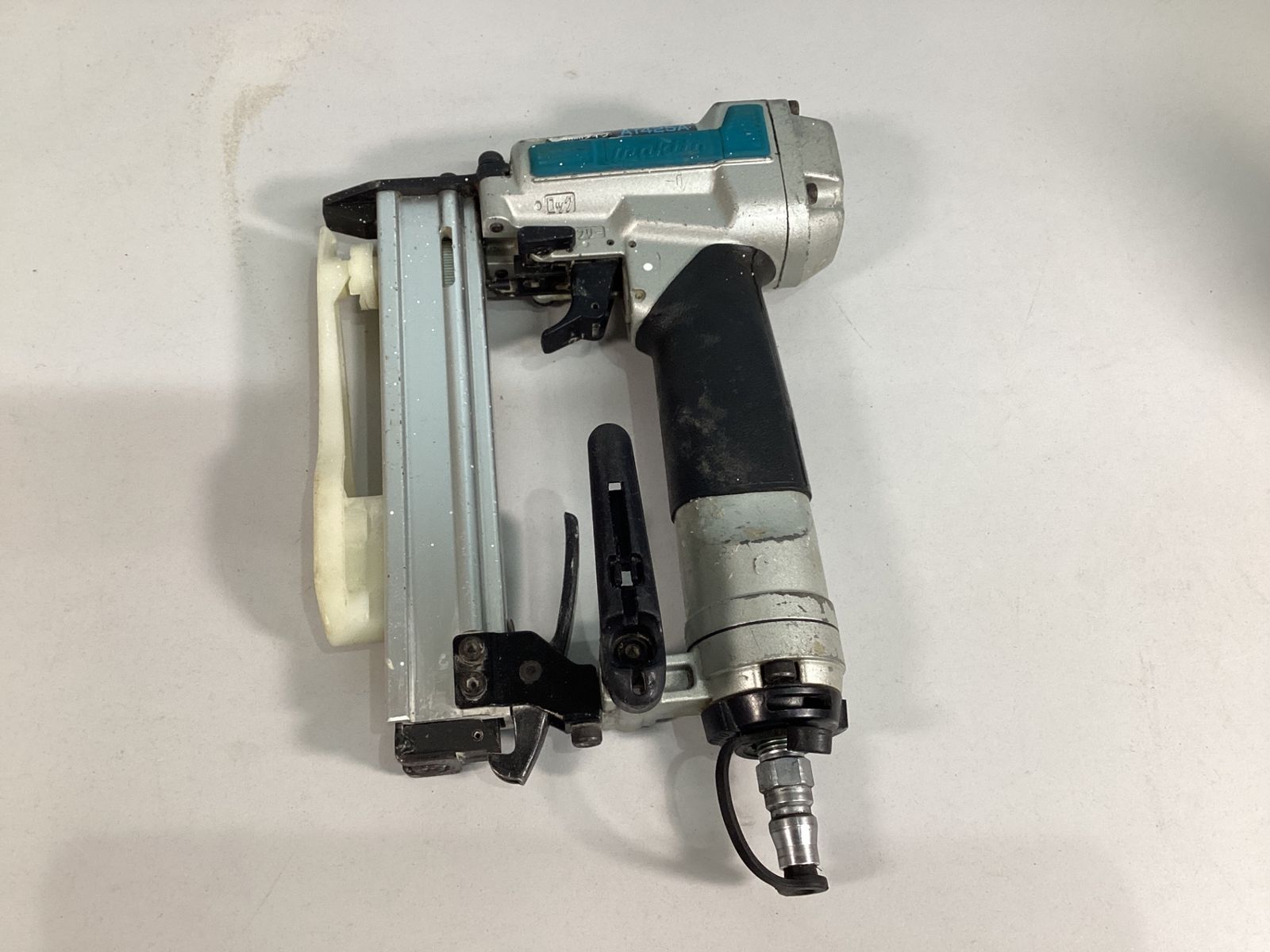 マキタ makita 常圧エアタッカ AT425AK