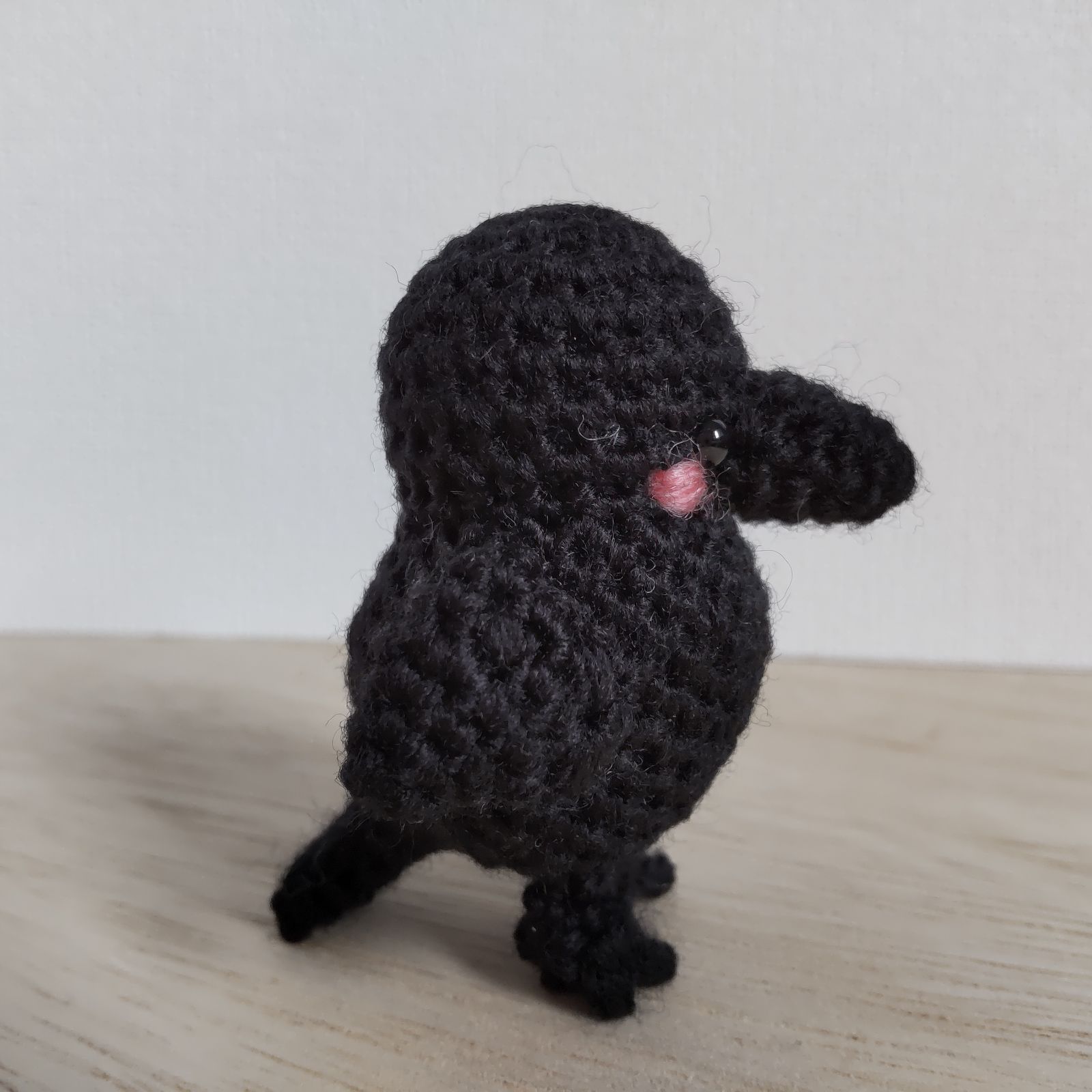 あみぐるみ とり カラス 4 キーホルダー ハンドメイド - メルカリ