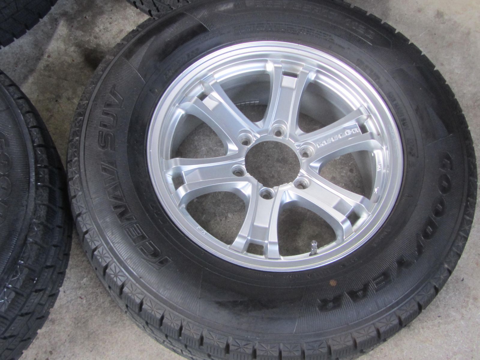 ･バリ山 265|65R17 KEELER スタッドレス グッドイヤー アイスナビSUV ハイラックス サーフ プラドなど USTAUSTRALIA_COM_AU