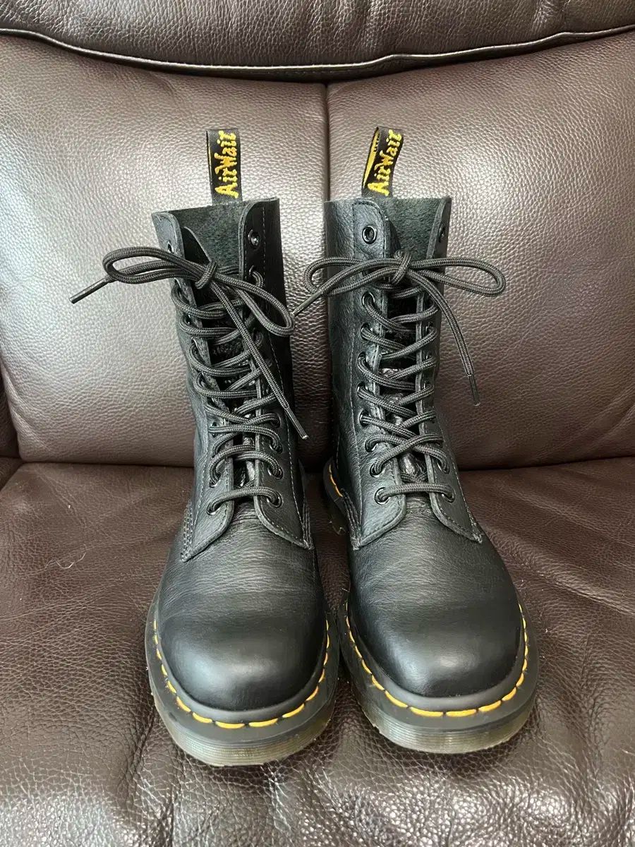 230 UK4 DR. MARTENS ドクターマーチン 1490 バージニア 10 笏 香油 ギフト