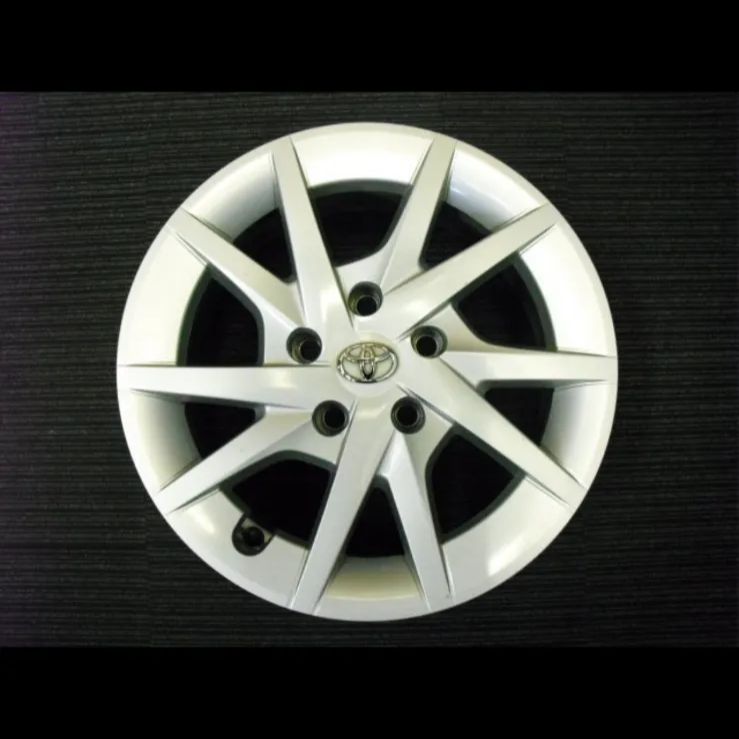 プリウスa 純正ホイール16インチタイヤ付き