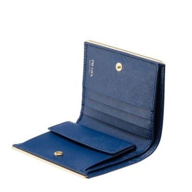 残り一つ新品　PRADA SAFFIANOゴールドプレート付二つ折コンパクト財布 残り一つ新品 PRADA SAFFIANOゴールドプレート付二つ折