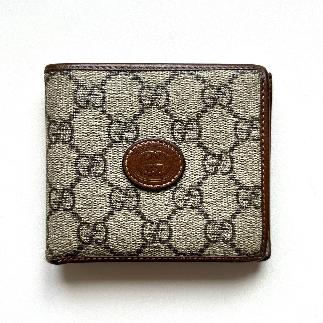 グッチ　二つ折り財布　インターロッキング　GGスプリーム　PVC ベージュ グッチ GUCCI 二つ折り財布 インターロッキングG GGスプリーム メンズ