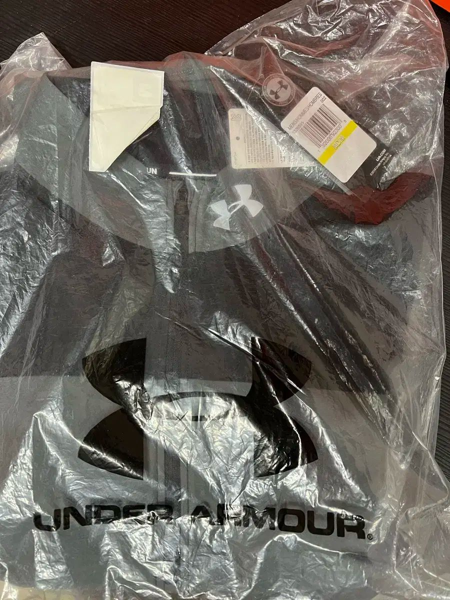 UNDER ARMOUR(アンダーアーマー) リファイアーとは ハーフジップ 1326595 ー 002