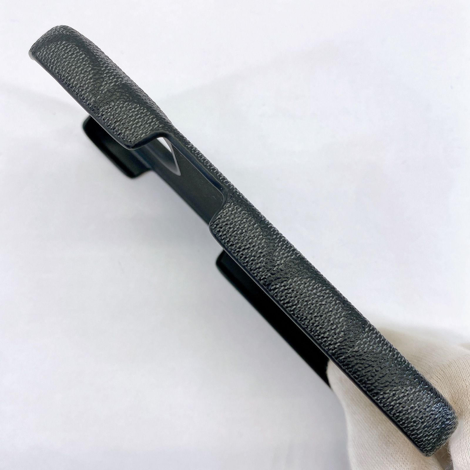 □ COACH スマホケース iPhone 15 PRO シグネチャー キャンバス 中古品