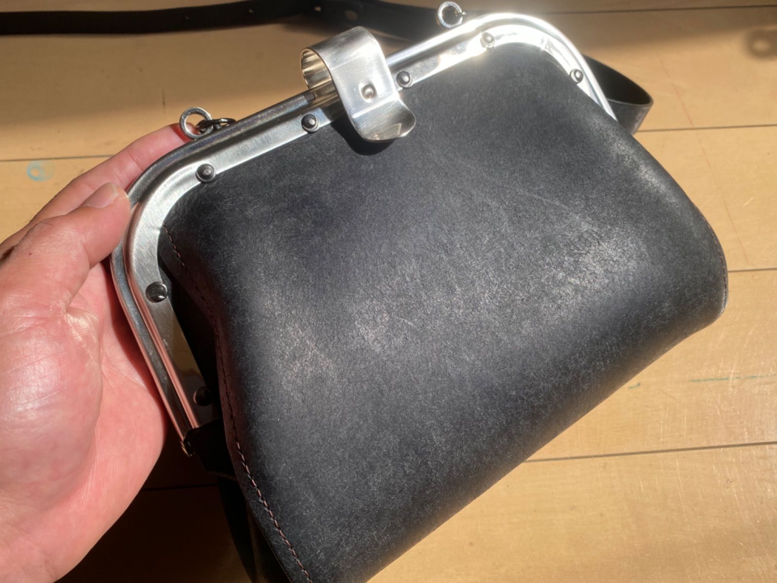 車掌 カバン バッグ ブラック イタリアンレザー プエブロ - メルカリ