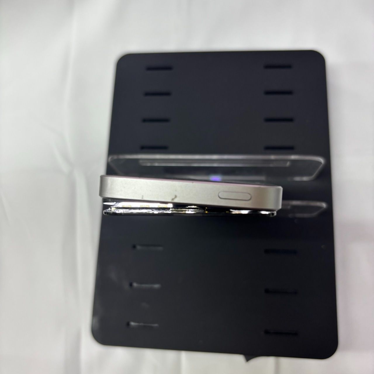 Apple iPhone SE 第一世代 スペースグレー simフリー ジャンク 131