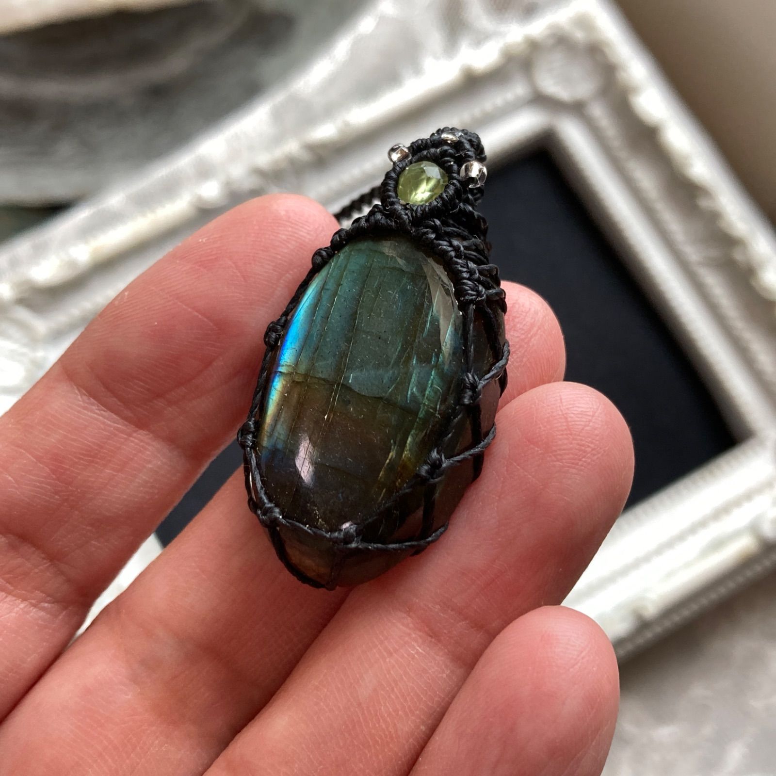 マクラメ編み ホワイトラブラドライト　 マクラメネックレス　プチネックレス マクラメ編み ホワイトラブラドライト マクラメネックレス プチネックレス