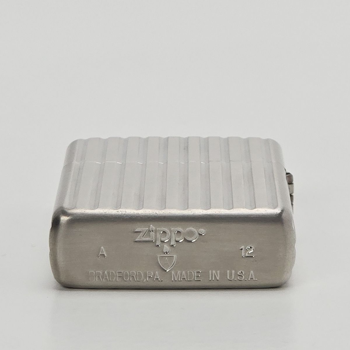 ZIPPO Armor アーマー プラチナサテーナ 3面連続深掘り特殊加工 - メルカリ