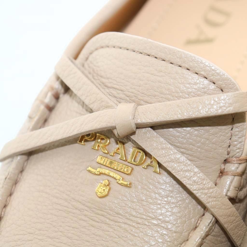PRADA プラダ　ドライビングシューズ　 パンチングレザー　ベージュ プラダ PRADA ドライビングシューズ レザー スニーカー 6 26.5cm