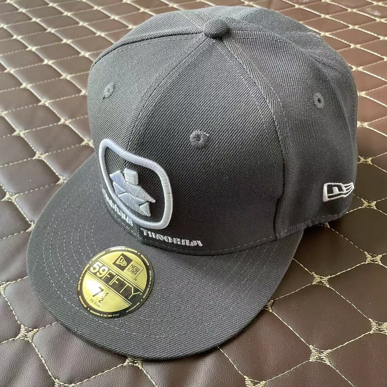 新品CLUBHAUS × TANGRAMニューエラ 59 キャップ ダークグレー