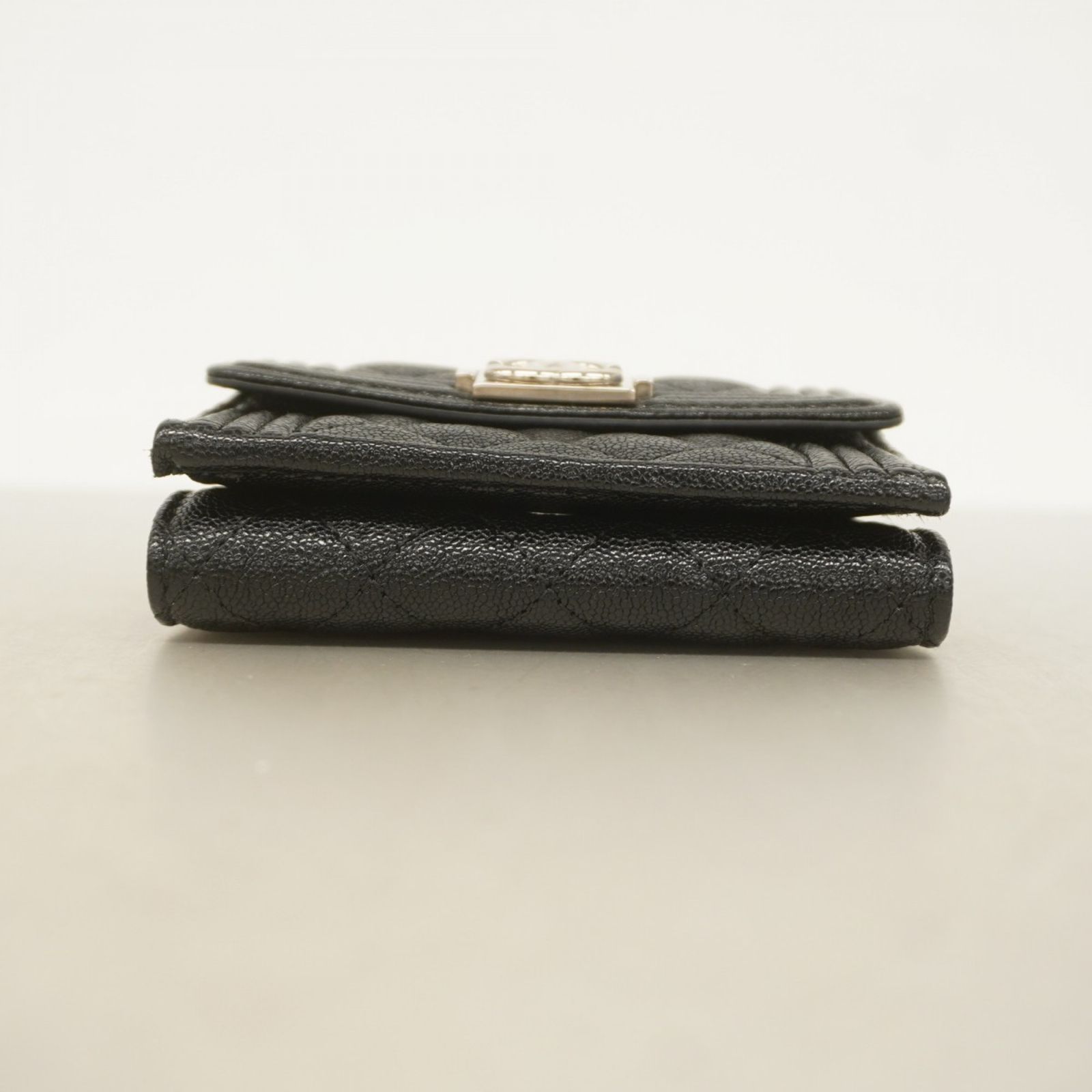 シャネル Chanel シャネル 三つ折り財布 ボーイシャネル キャビアスキン ブラック レディース