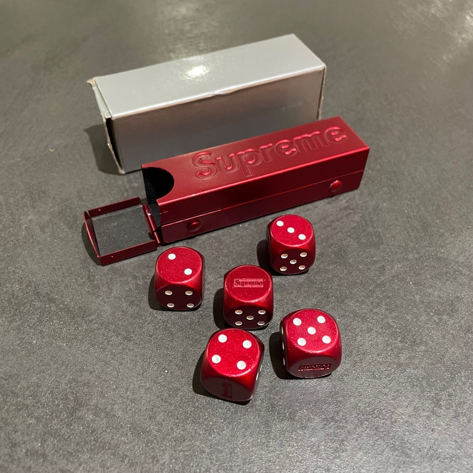 メンズ21ss Supreme Aluminum Dice Set