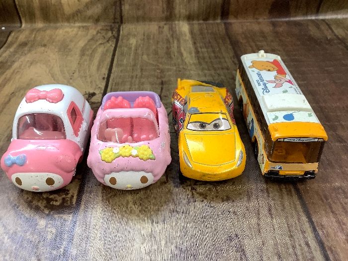 S2c キャラクター トミカ TOMICA マイメロ カーズ プーさん ディズニーランド バス ミニカー 4個