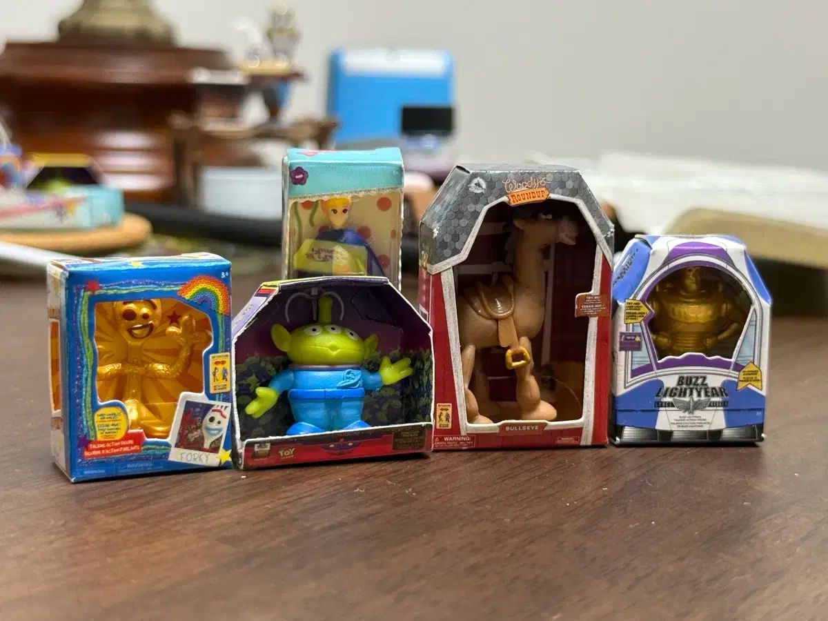 【雷市場（ポンジャン）商品韓国直送】 Disney(ディズニー) サプライズ 5 ミニブランド トイストーリー セットで販売 エイリアン ブルズアイ ボピップ