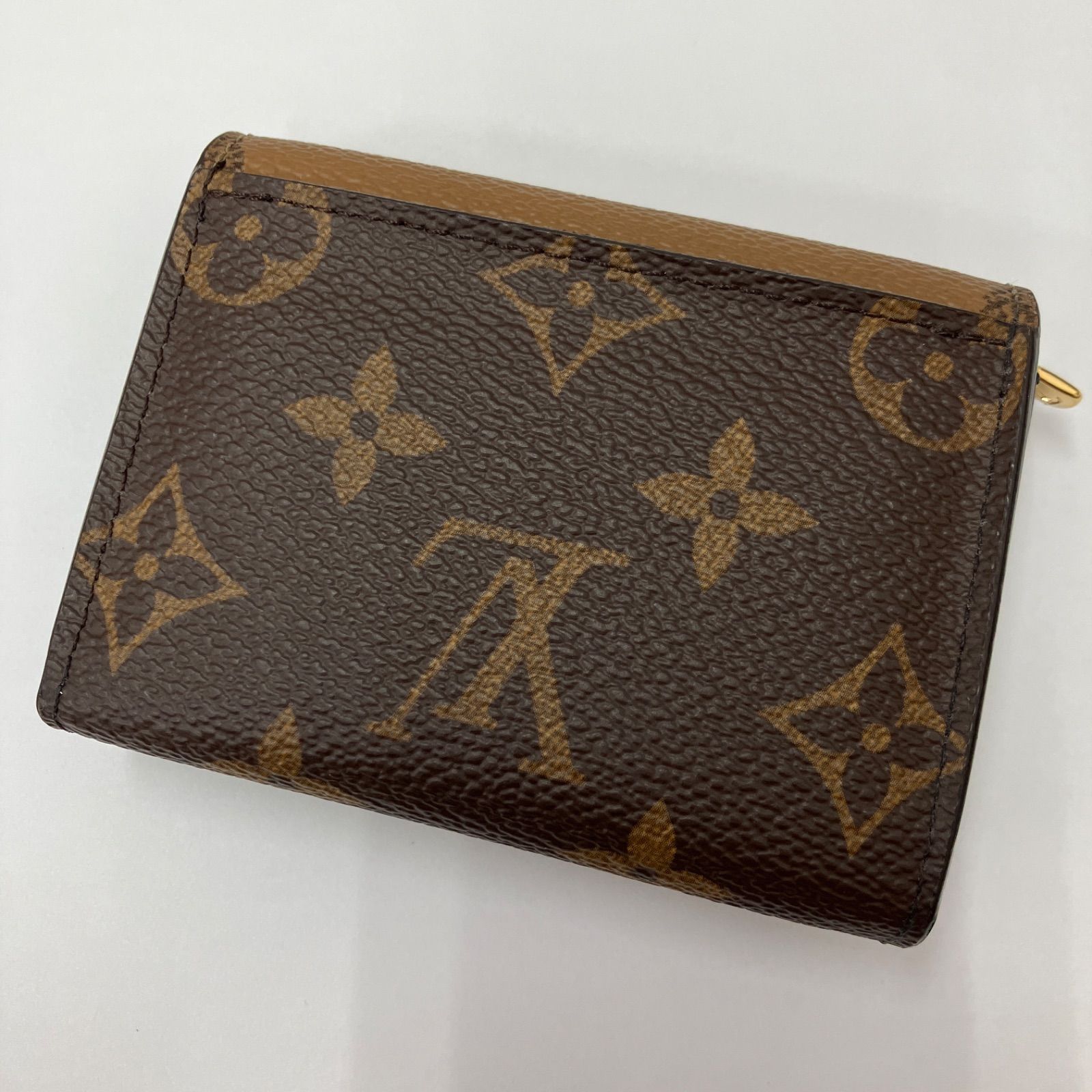 【美品】ルイヴィトン モノグラム ジャイアント リバース ゾエ 三つ折財布 茶色 美品】ルイヴィトン モノグラム ジャイアント リバース ゾエ 三つ折