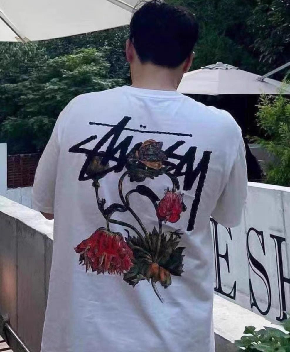 STUSSY [ステューシー] グラフィックプリント半袖Tシャツ