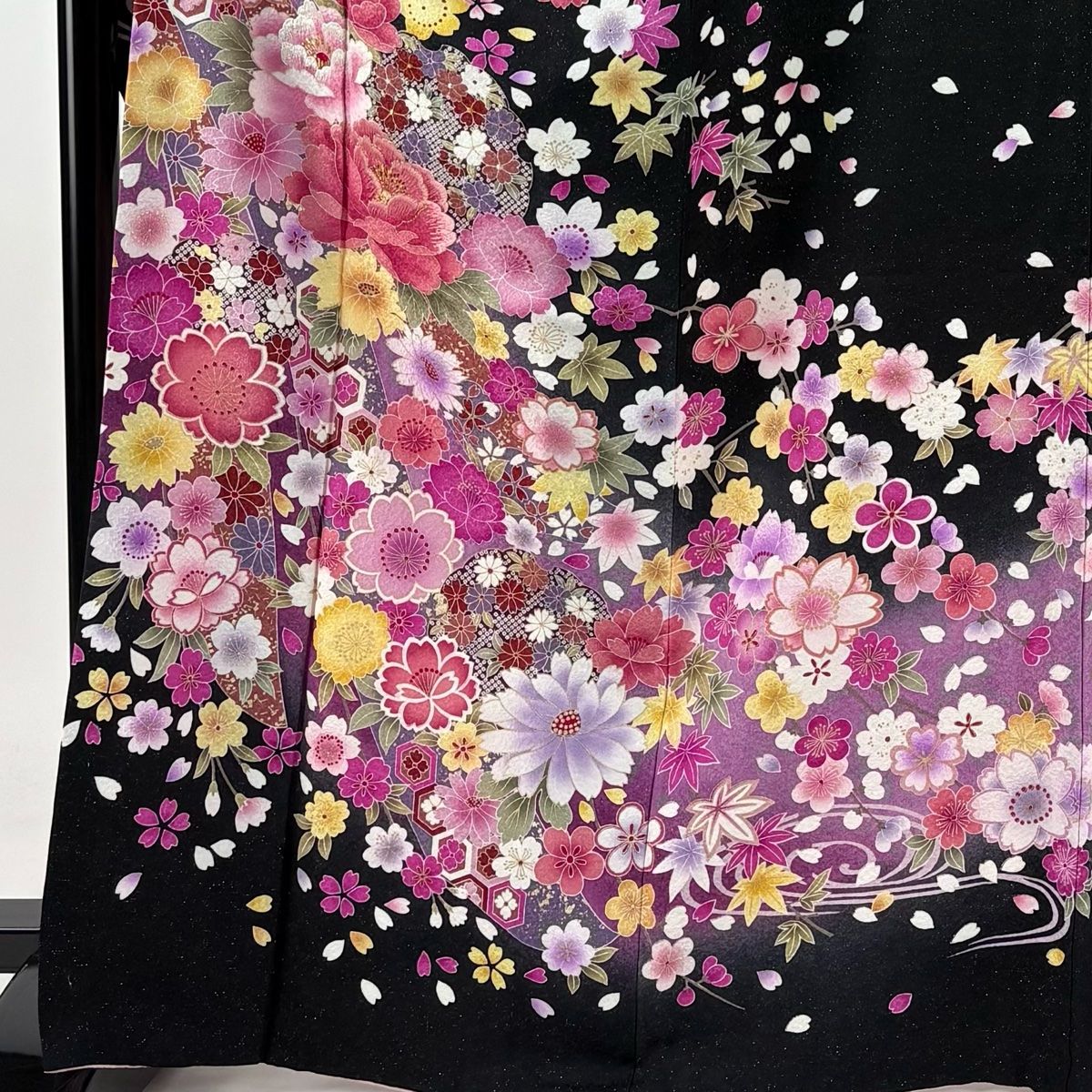 振袖 身丈168cm 裄丈64cm M 袷 牡丹 桜 刺繍 銀通し 黒 正絹