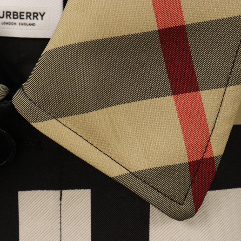BURBERRY　ベージュ ステンカラーコート 　メガチェック裏地 BURBERRY LONDONステンカラーコートベージュ裏地ノバチェックL