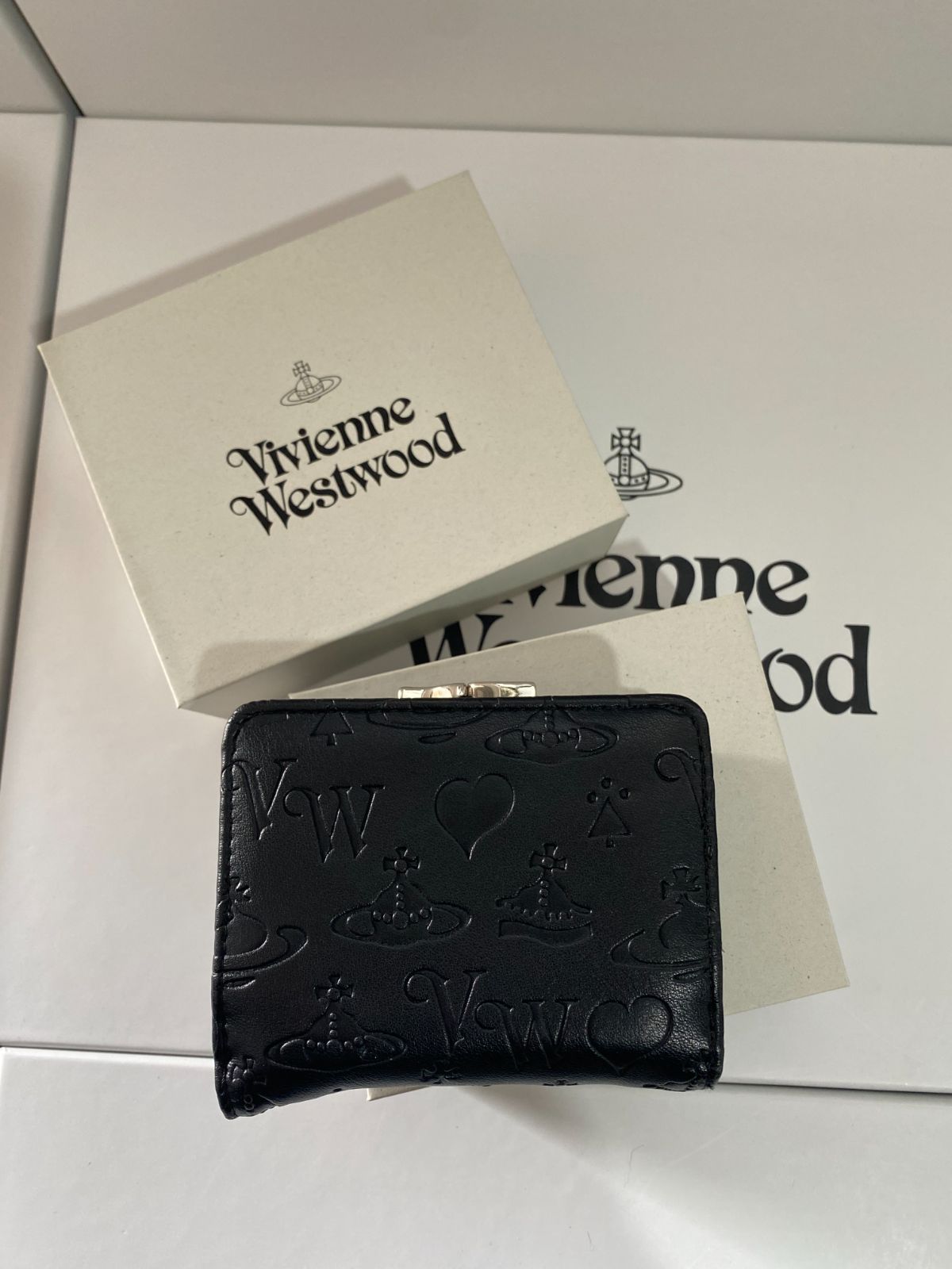 Vivienne Westwood ヴィヴィアンウエストウッド がま口 二つ折り 折り