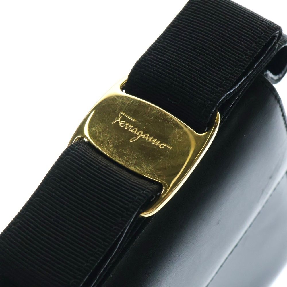 Salvatore Ferragamo サルヴァトーレ フェラガモ ヴァラ ショルダーバッグ ブラック レザー ポシェットバッグ DECORATOM_COM_BR
