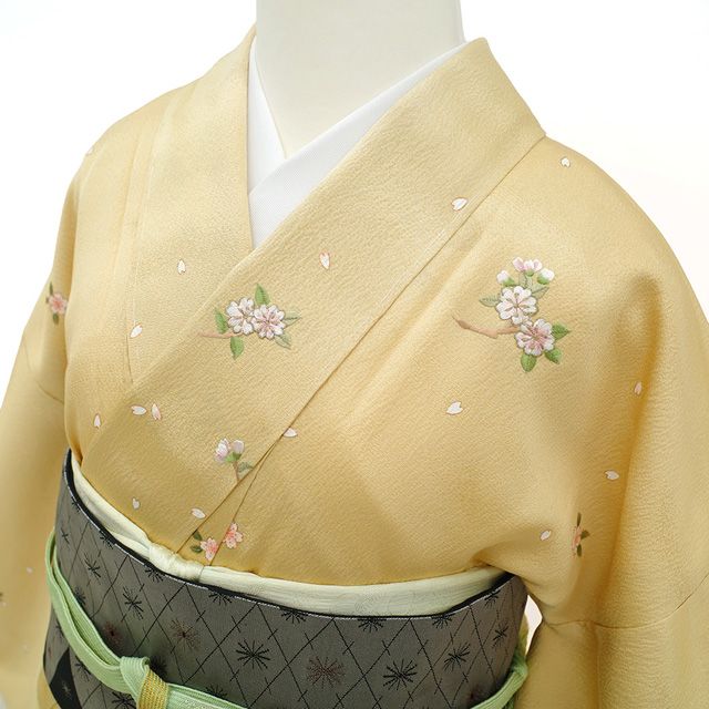 着物 クリーム色 花柄刺繍 絹 88-1340a1.jpg