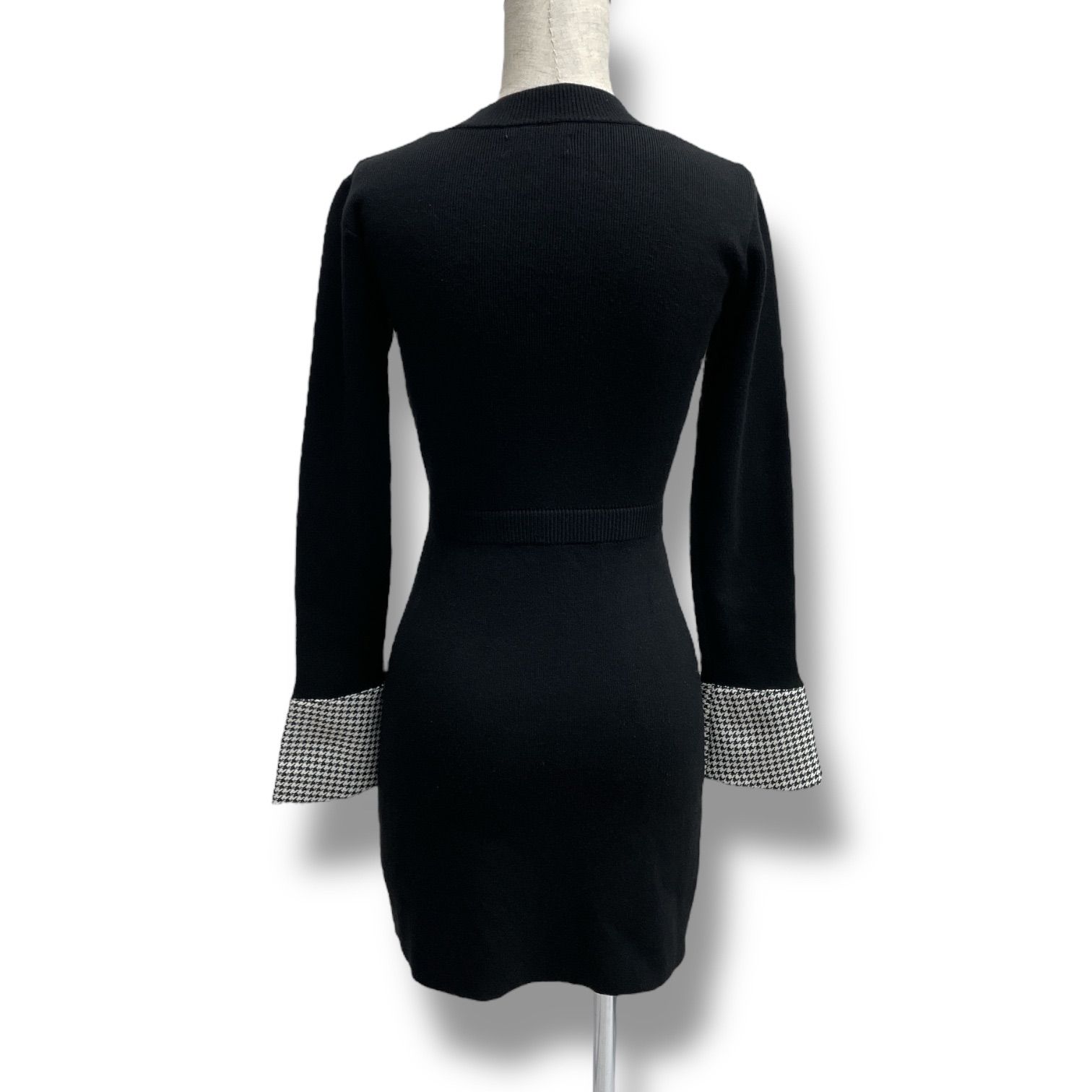 【完売品】Darich ダーリッチ フロントオープンニットワンピース ダーリッチ Darich フロントオープンリボンニットミニワンピース