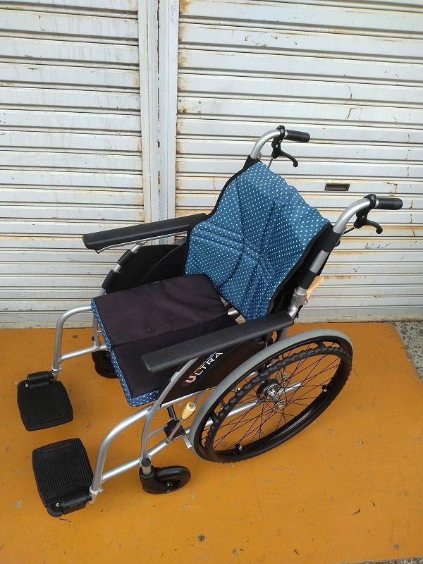 送料無料 一部地域を除く レッグサポートなし 日進医療器 自走式車椅子 ウルトラシリーズ NA-U1 KM-25-0910-06