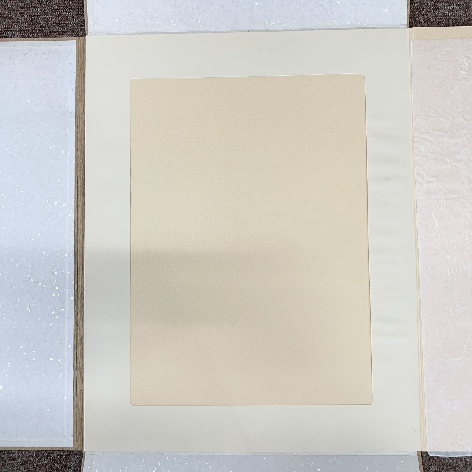 番号付 化粧の女