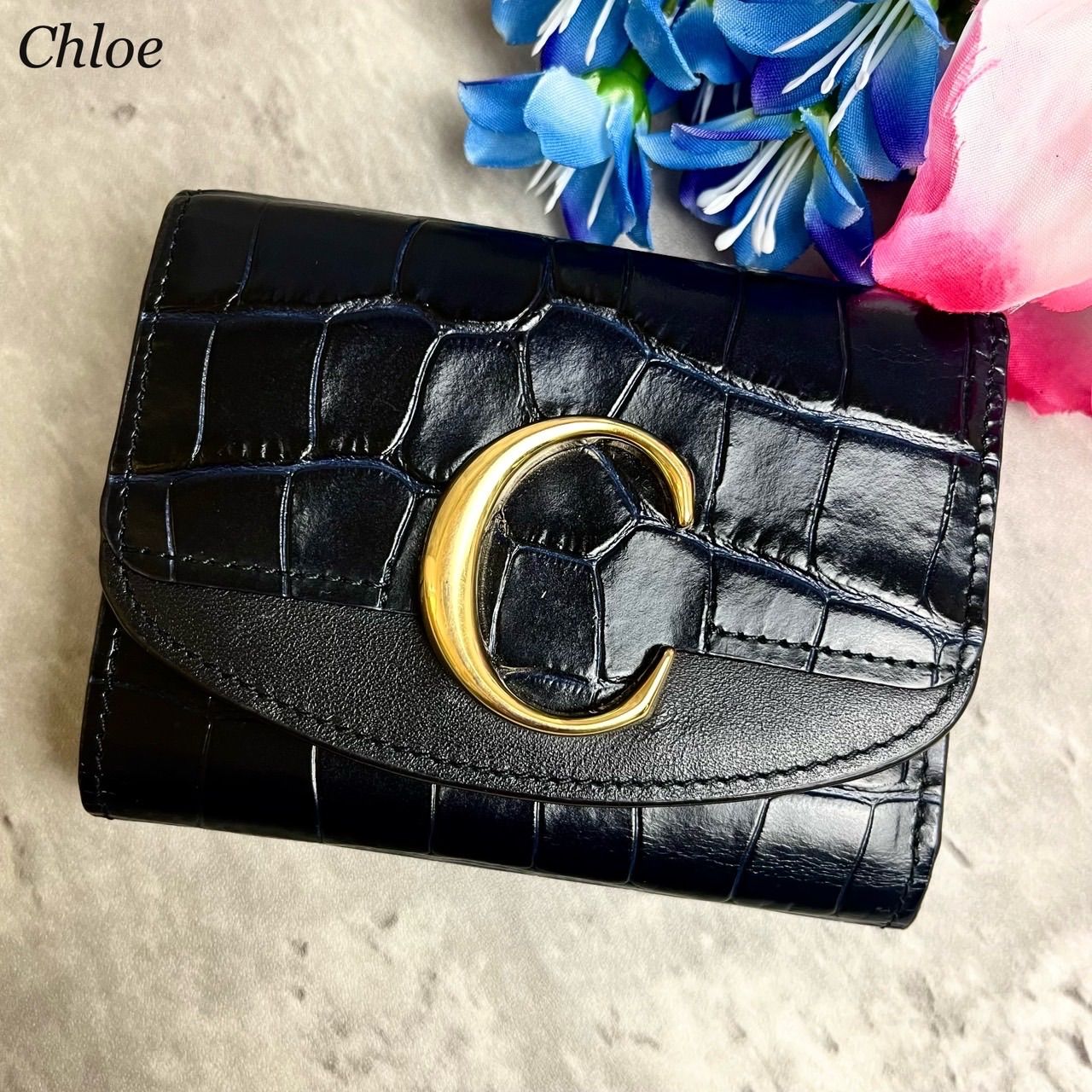 ✨良品✨ Chloe クロエ 三つ折り財布 Cロゴ クロコ型押し ゴールド金具 ロゴ型押し シリアルシール カードケース 小銭入れ 定期入れ  ウォレット レザー レディース ブラック 黒色 - メルカリ