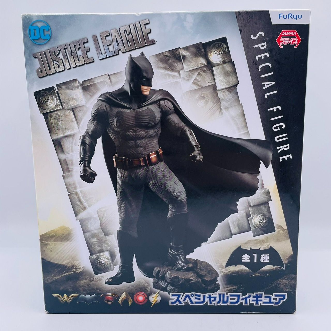 FuRyu ジャスティスリーグ バットマン スペシャルフィギュア / JUSTICE LEAGUE BATMAN SPECIAL FIGURE -  メルカリ