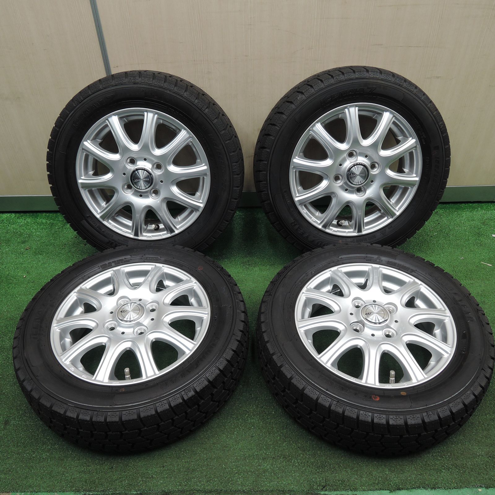 バリ溝☆155/65R13 スタッドレスタイヤ 13インチ 4本セット 送料無料 