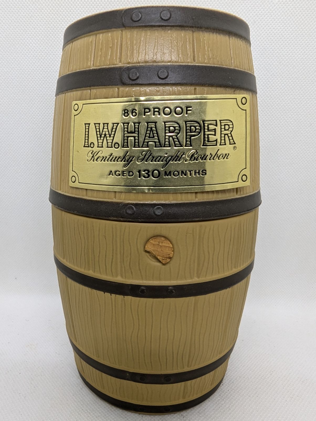 オールドボトル】I.W.Harper 130Months 陶器4/5Quart Kentucky Straight Bourbon Whiskey -  メルカリ