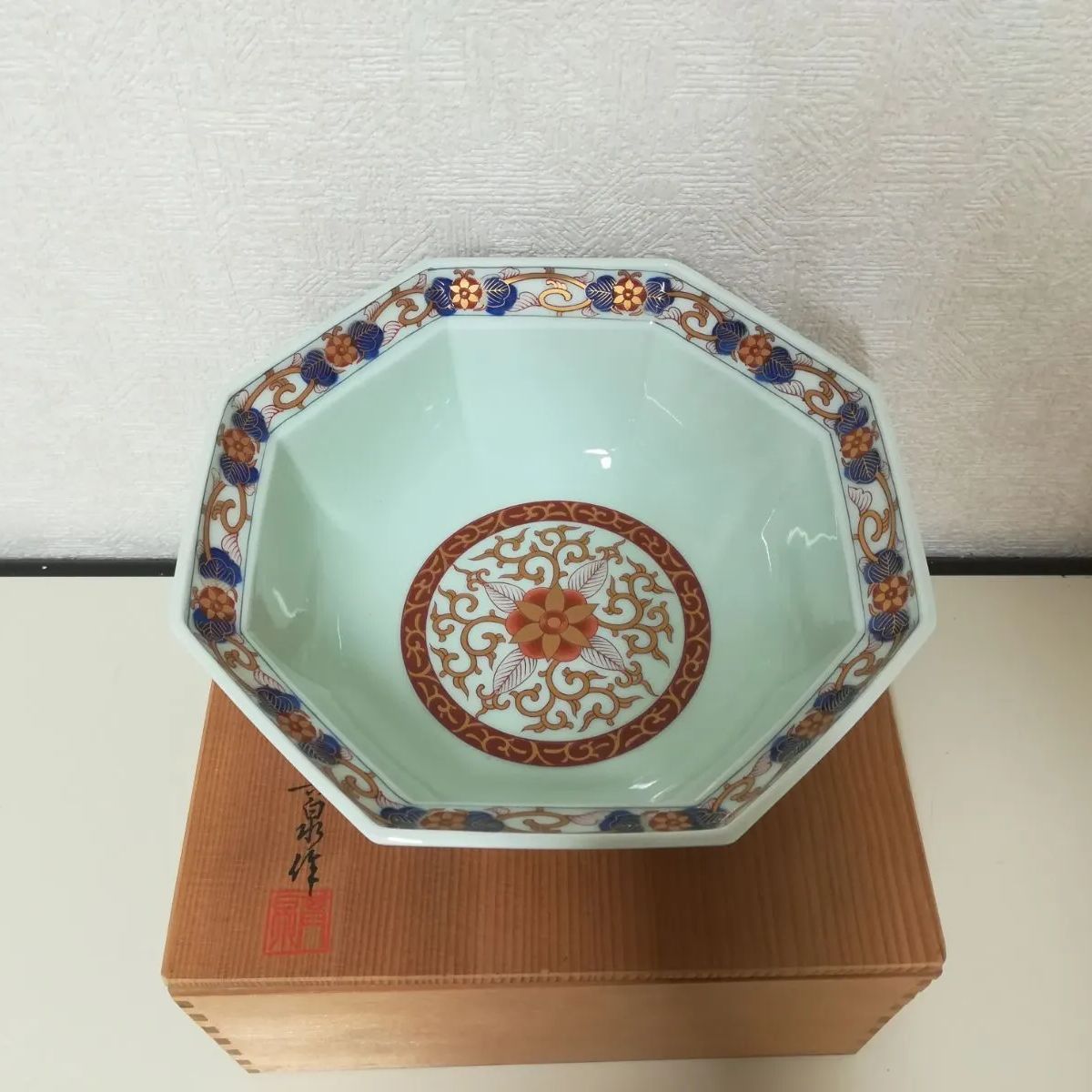 希少 美品】有田焼 日肥其泉 作 献上手古伊万里 鉢 21cm 昭和年製 献上