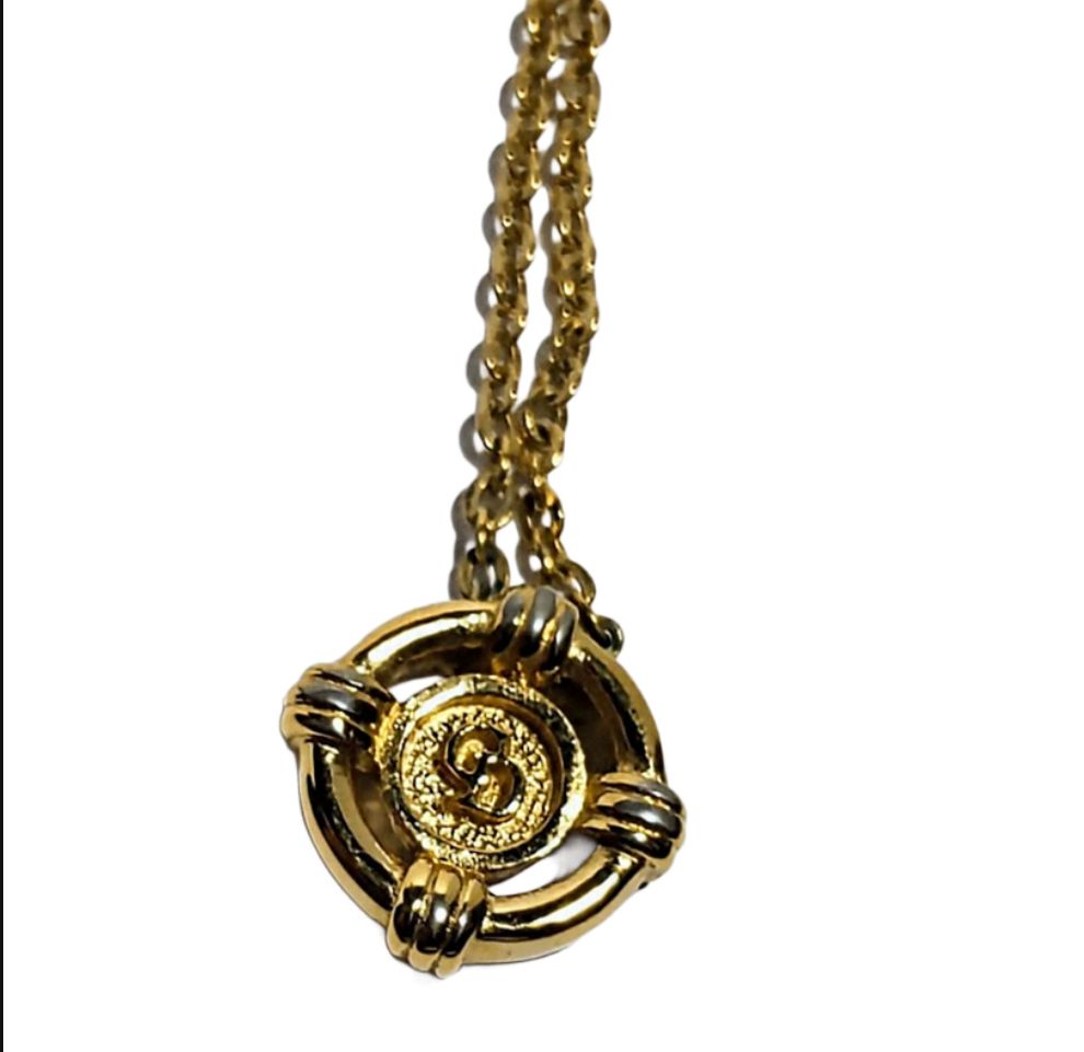 【極美品】Dior　ディオール　ネックレス　ブラック　ゴールド　サークル　ロゴ 極美品✨ Dior ネックレス CD サークルロゴ 希少 50cm - メルカリ