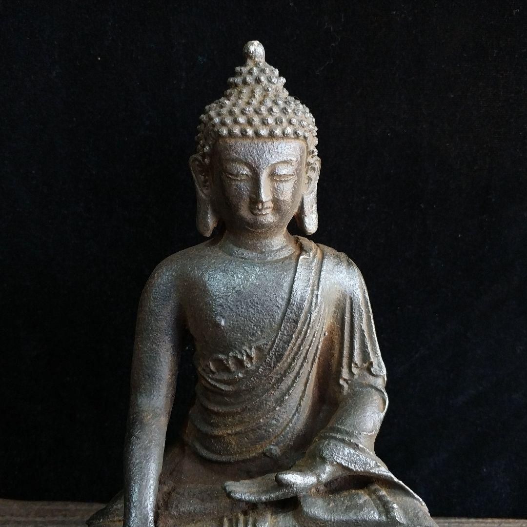 鉄器 鉄仏 坐獣像釈迦尼仏 家内仏堂 供養 禅意 茶室 置物 工芸品 鉄器 鉄仏 釈迦牟尼坐像 工芸品 美術品 置物 - メルカリ