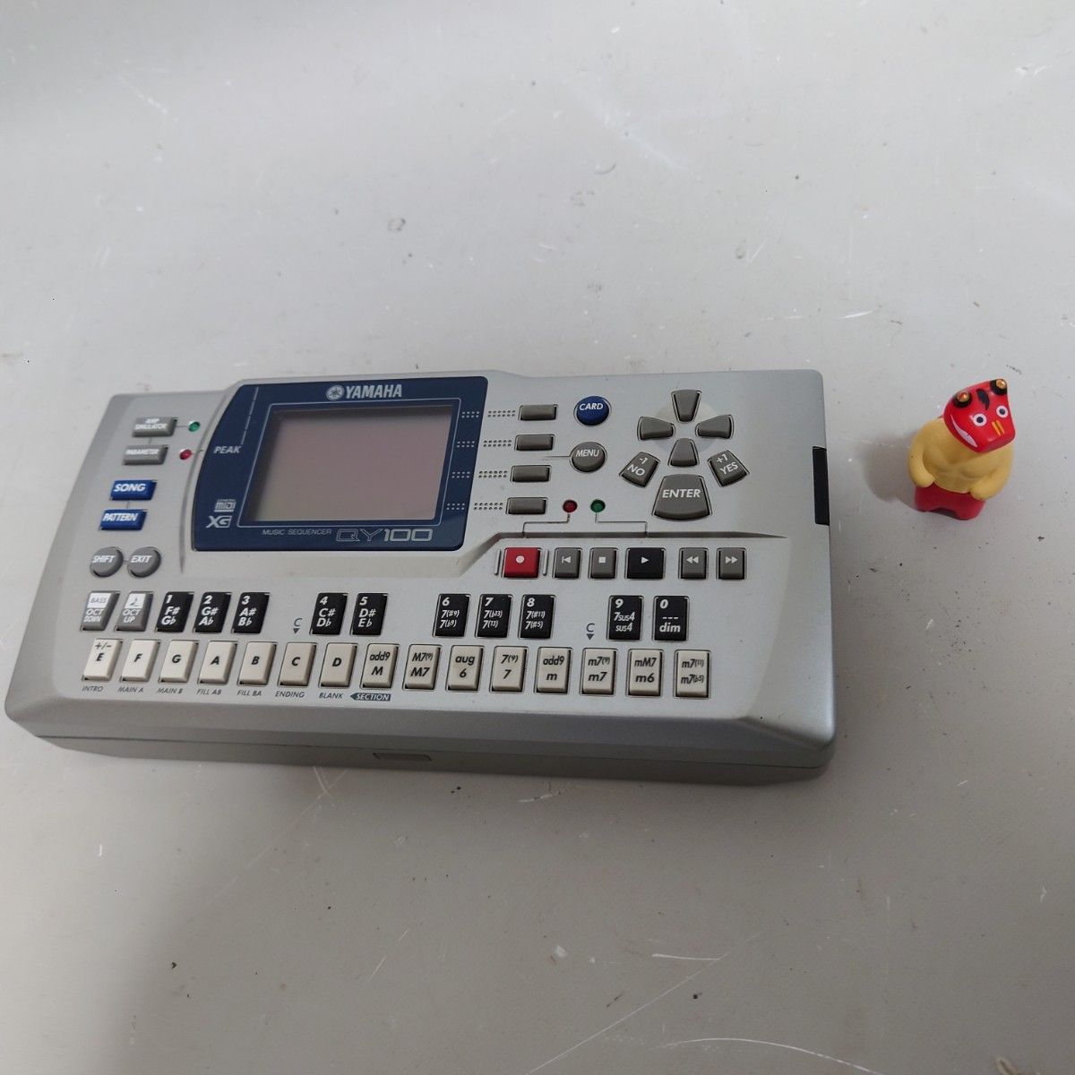 ヤマハシーケンサーQY100 ヤマハ | QY100 - シーケンサー / リズムマシン - 概要