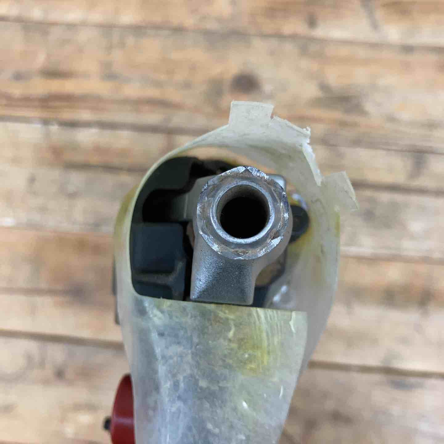 高圧エア釘打ち機