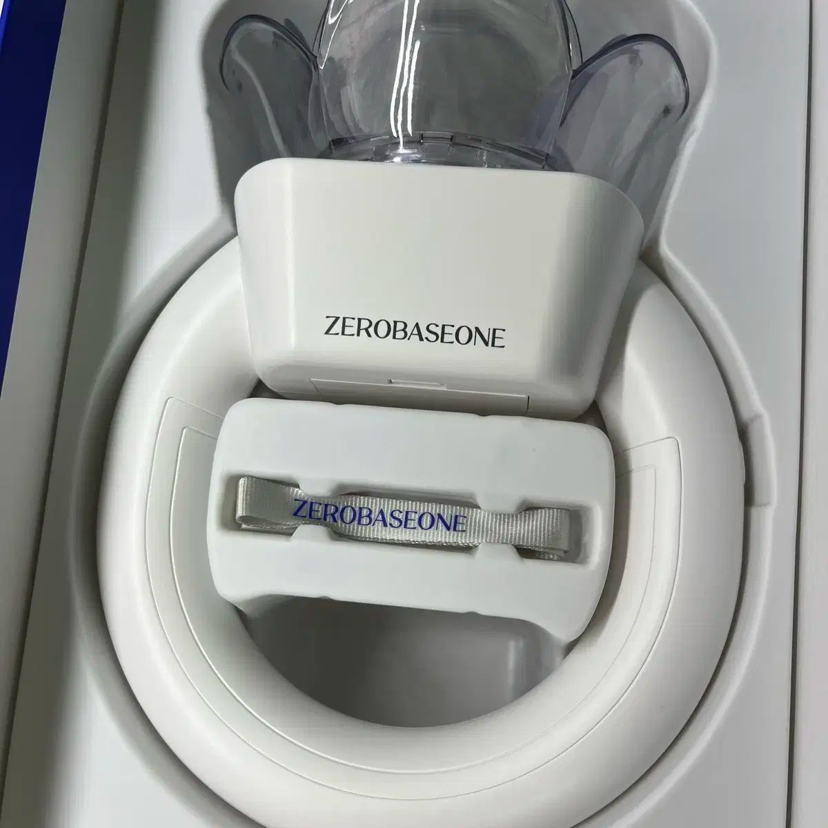 ZEROBASEONE ペンライト　未開封 ZEROBASEONE(ゼロベースワン・ZB1・ゼベワン) ペンライト 出品