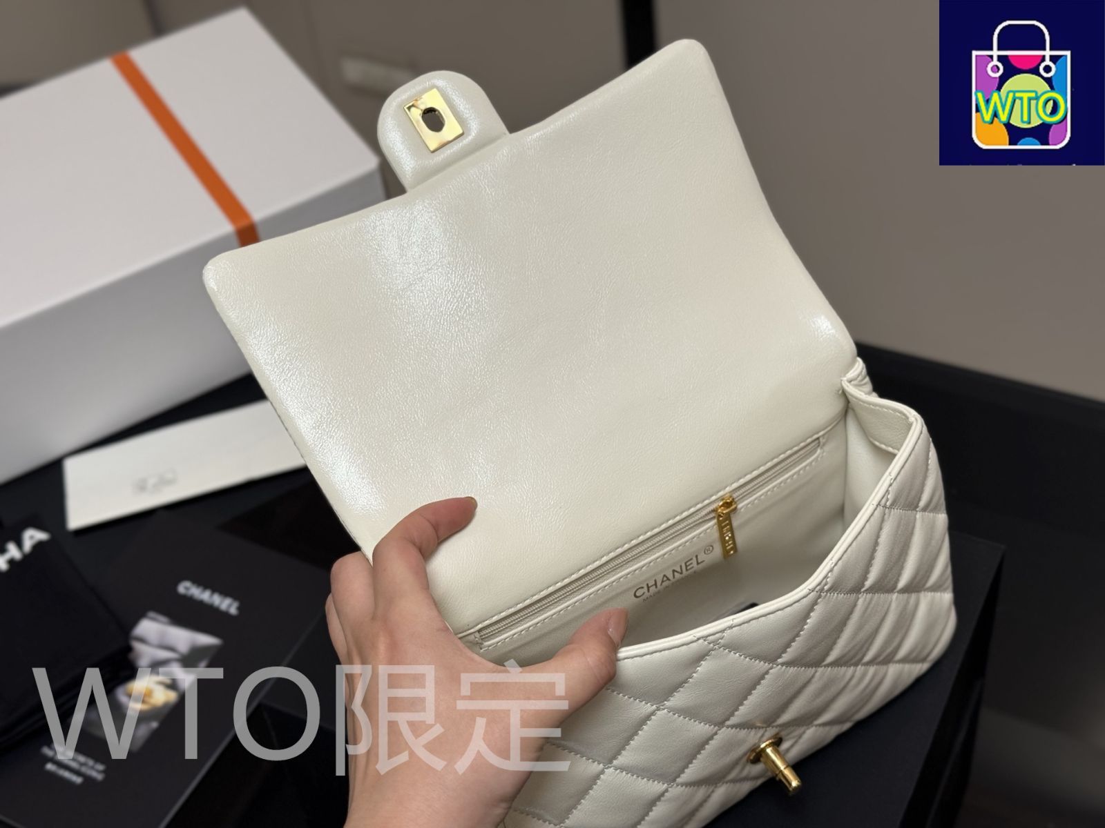 今日特価】Chanel シャネル チェーンハンドル 三つのレザーで巻