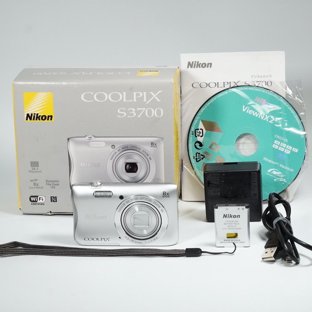 Nikon ニコン COOLPIX S3700 シルバー 元箱 動作OK 1週間保証