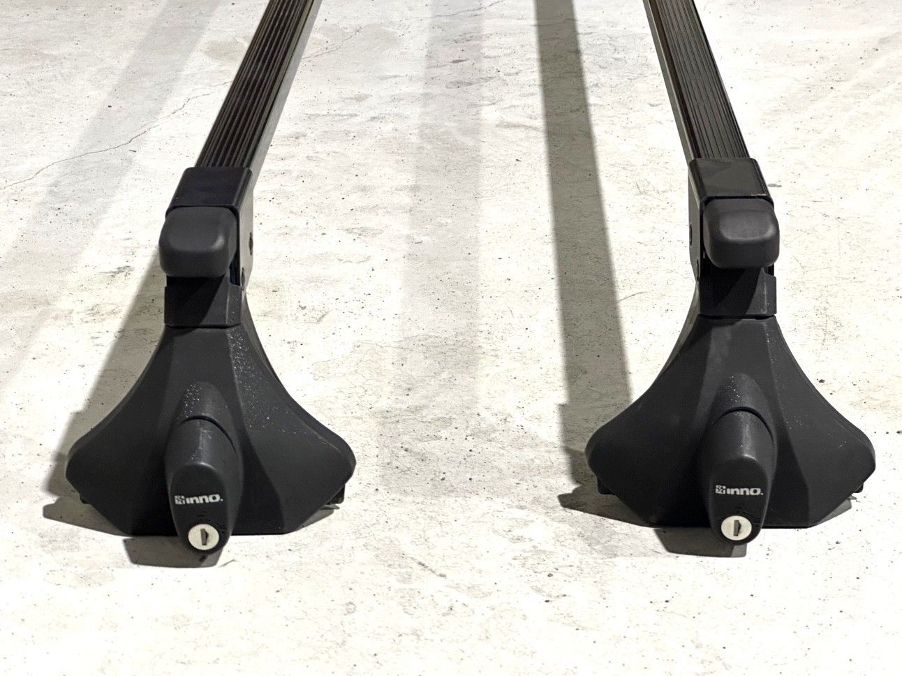 カーメイト inno INLDK 26R-03 5463 ローダウンドリップステーセット ベーシックバーセット INB147 ベース キャリアセット 鍵あり 品