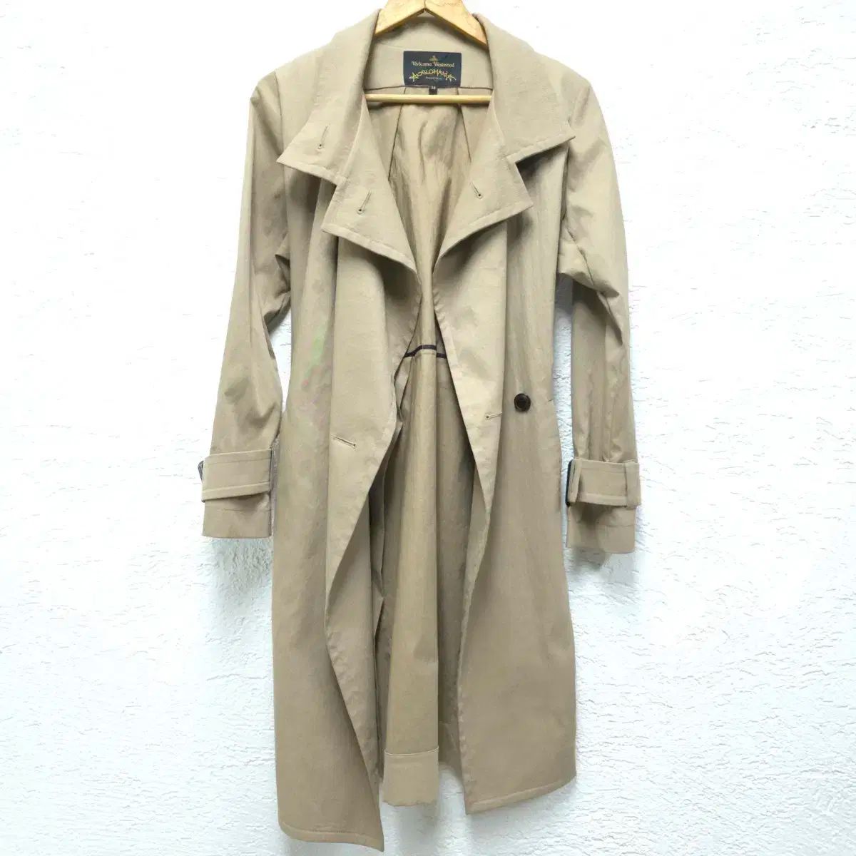 ヴィヴィアンウエストウッド⭐︎ベージュ ダブルブレスト トレンチコート Vivienne Westwood(ヴィヴィアン・ウエストウッド) ベージュ