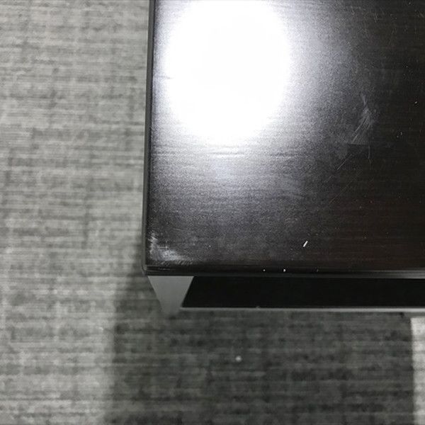 オカムラ ブラウン