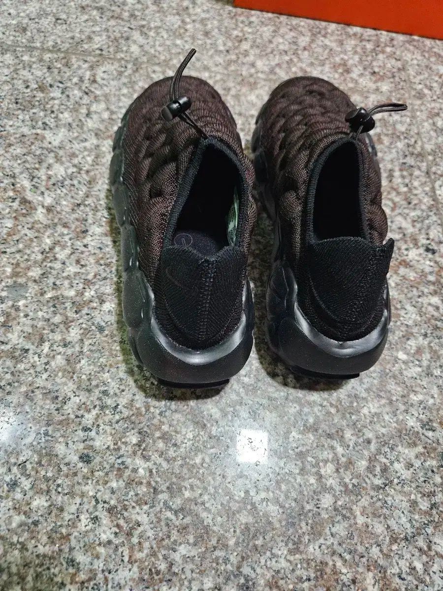 NIKE ナイキ